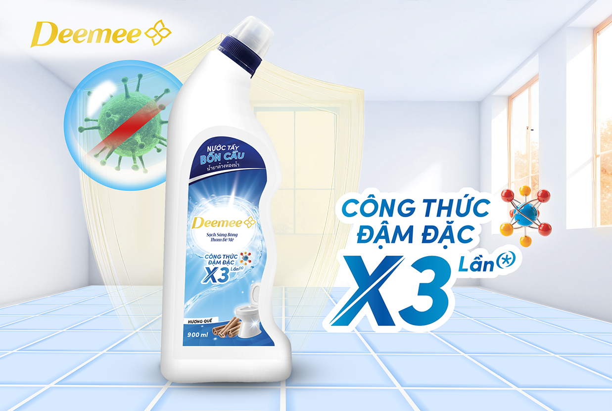 Vệ sinh bồn cầu với nước tẩy bồn cầu